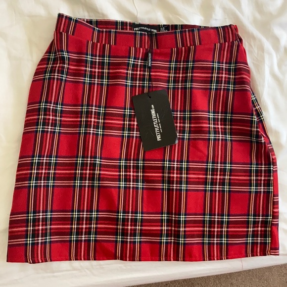 2/$15 PrettyLittleThing Red Tartan Plaid Miniskirt - Picture 6 of 8